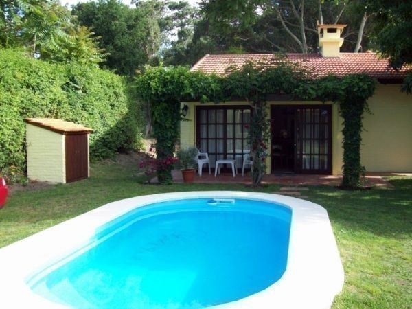 Casa en alquiler y venta en zona de Playa Mansa, excelente estado!